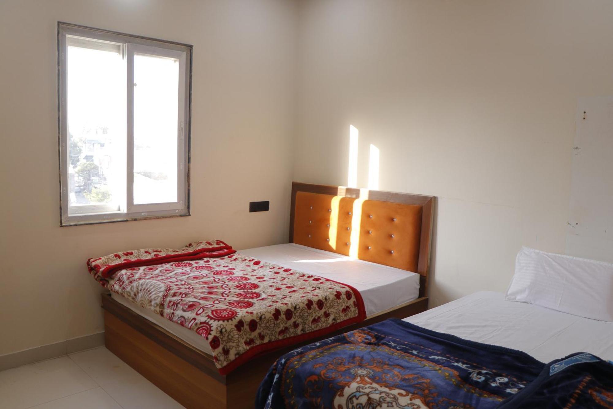 Dolphin Guest House Mathura Dış mekan fotoğraf