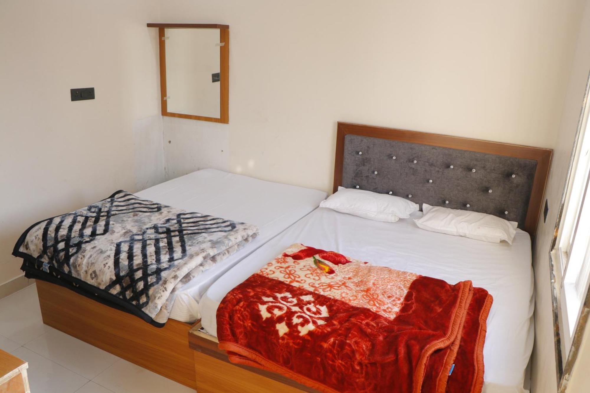 Dolphin Guest House Mathura Dış mekan fotoğraf